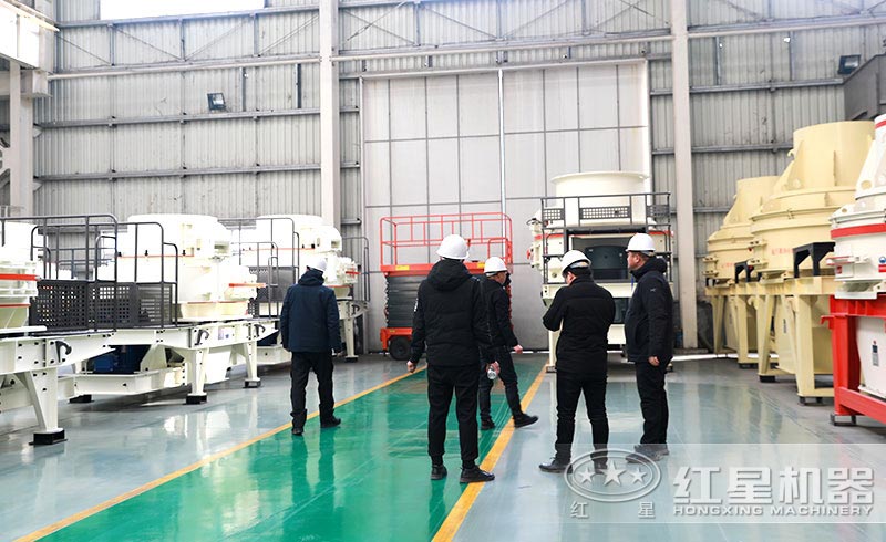 用戶來廠考察制砂機設備